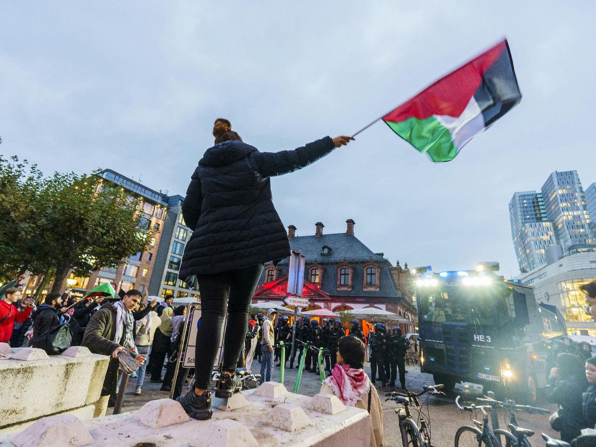 A német pártok még nem látják, mivel fékezhetők meg azok, akik az Izrael elleni terrort ünneplik