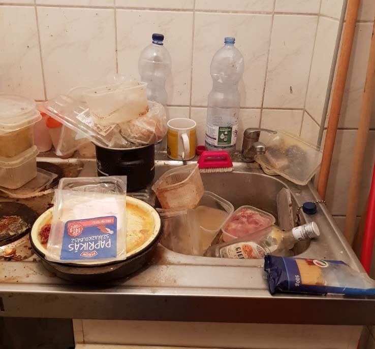Mindenki másra mutogat – vizsgálat indul a 79 éves Károly bácsi lakhatási ügye miatt