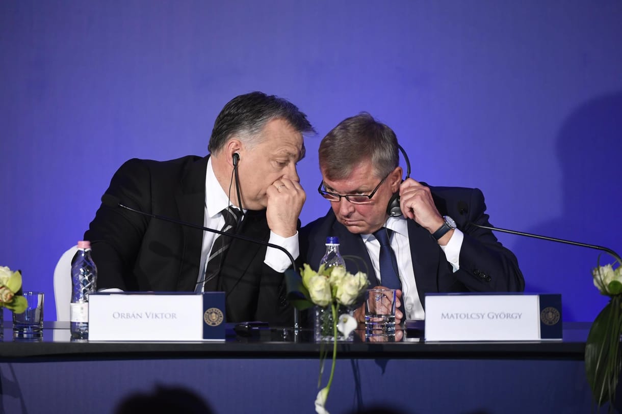 „De sikerült?” – nagy klasszikusokat köszönhetünk annak, ahogy a Fidesz 10 évig védte az MNB alapítványait
