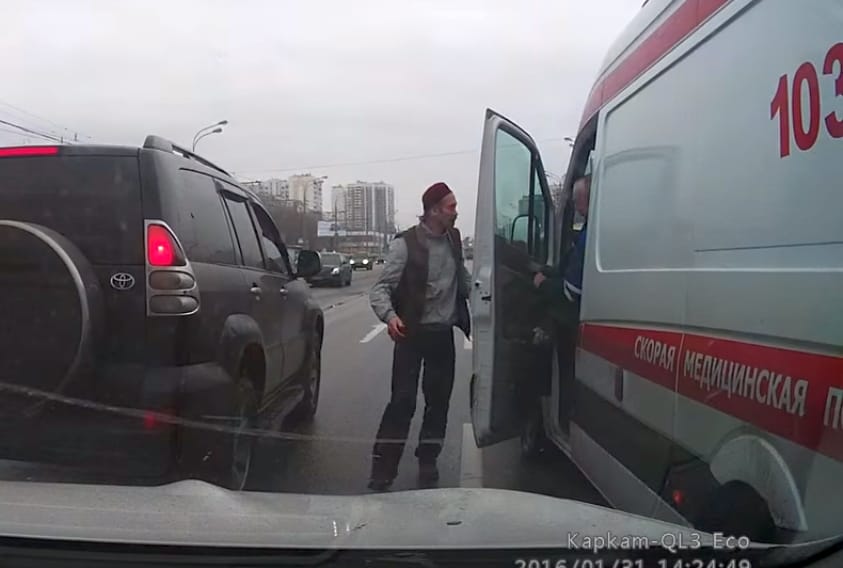 Ilyen egy igazán suttyó taxis – videó