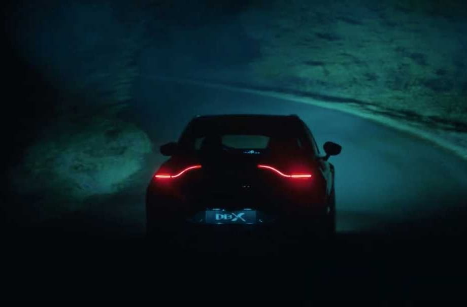 65 millió forint környékén lesz az első Aston Martin SUV