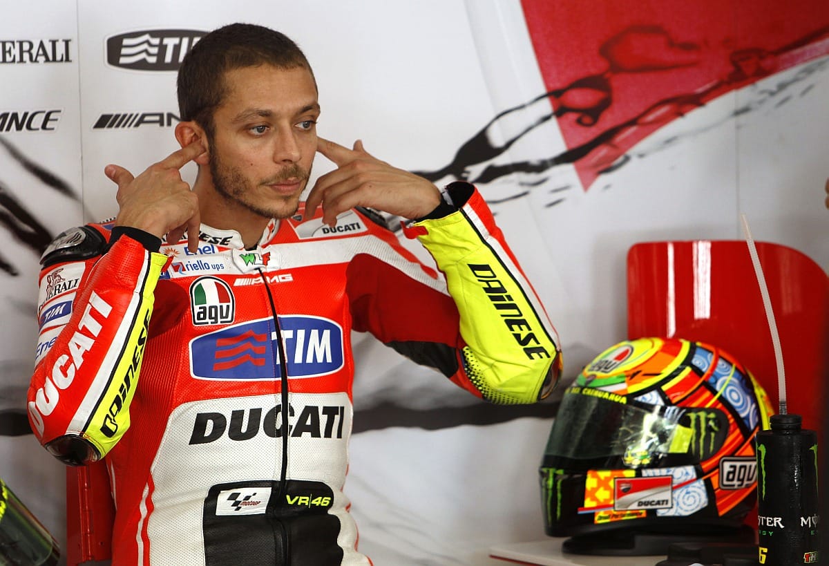 Rossi összezuhant, de nem hagyja abba a motorozást
