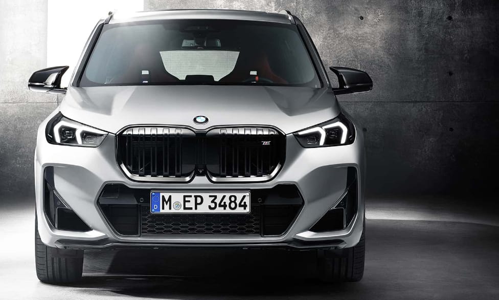 Kereken 300 lóerővel debütált a vadonatúj BMW X1 M35i nálunk, de az USA-ban még erősebb