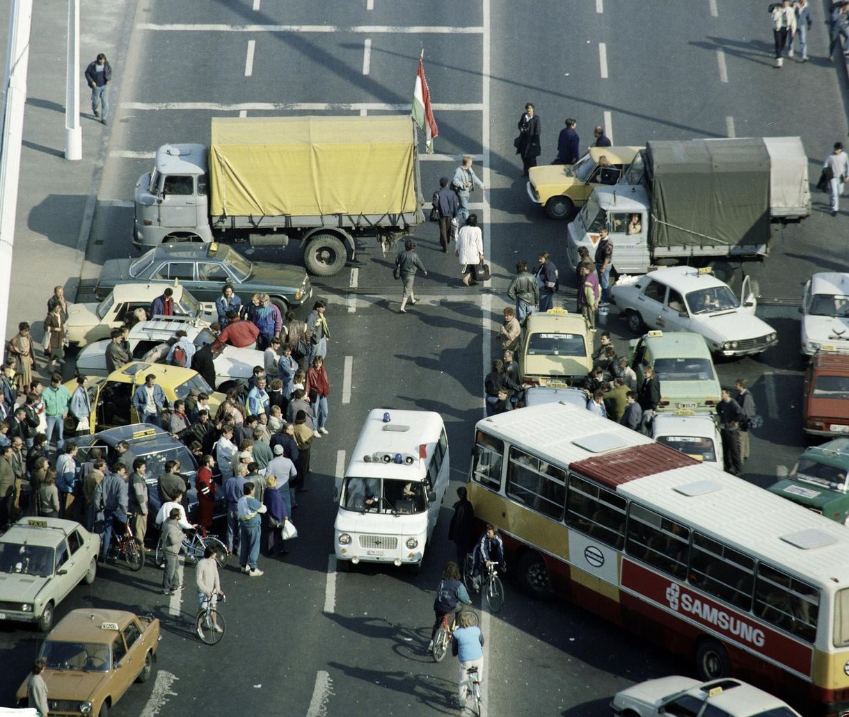A rendszerváltás utáni fájdalmas ébredés pillanata volt a máig is ellentmondásos taxisblokád