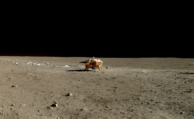Már a Föld felé robog a kínai holdszonda, értékes rakományt hoz