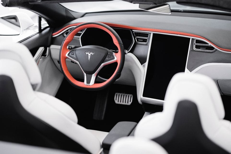 Megnyitott a magyar Tesla-bolt