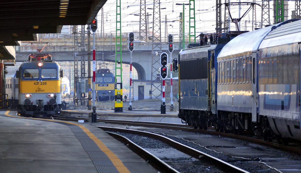 Nem lehetett se mobilon, se a neten vonatjegyet venni