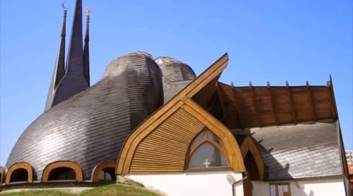 Előkelő helyen szerepel egy magyar templom a főgonoszok otthonának toplistáján