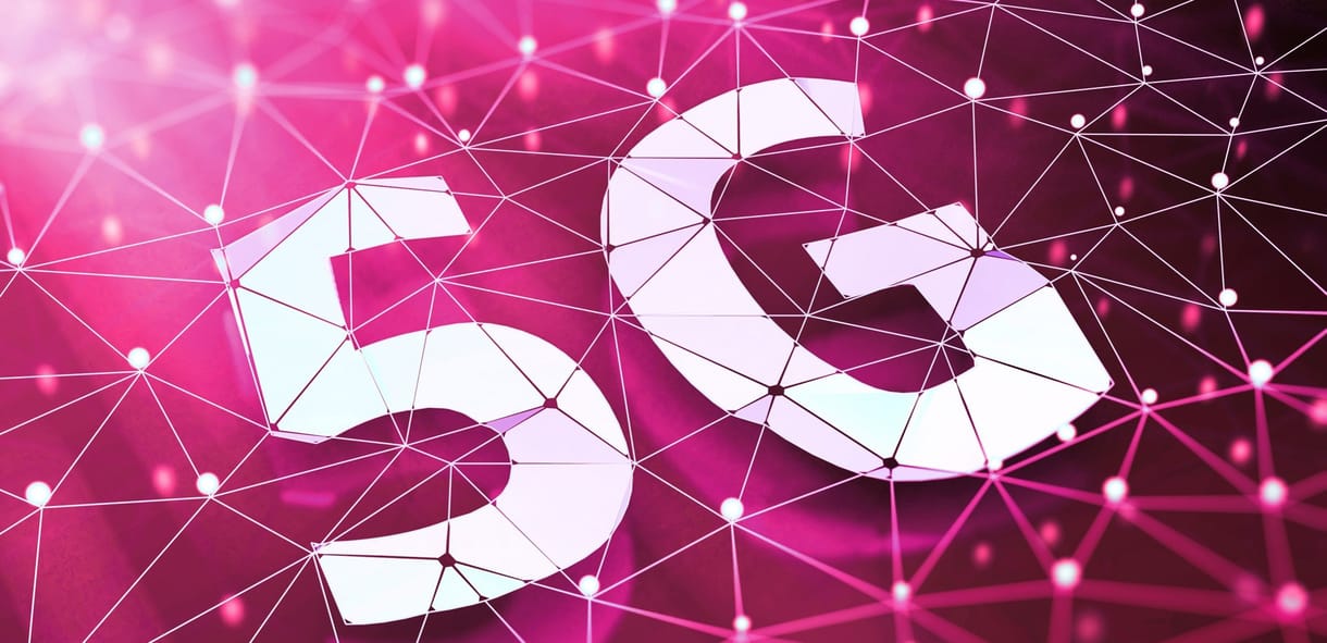 A szomszédban a T-Mobile már bekapcsolt 25 darab 5G-s adótornyot