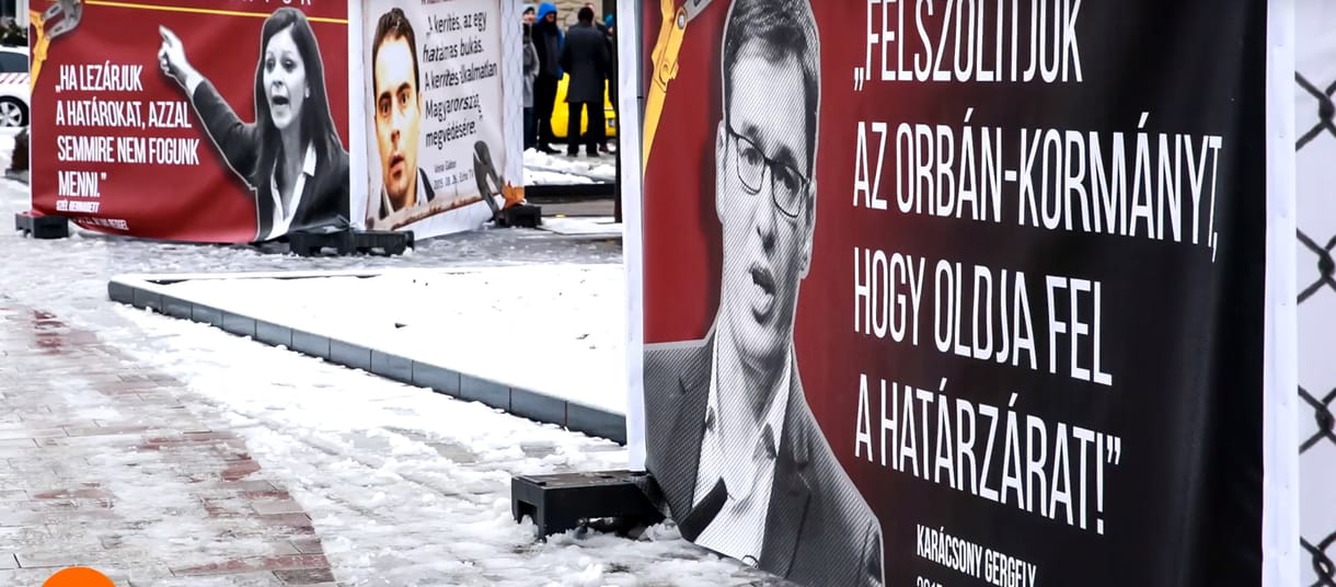 Plakátra teszi a határzárat kritizálókat a Fidelitas