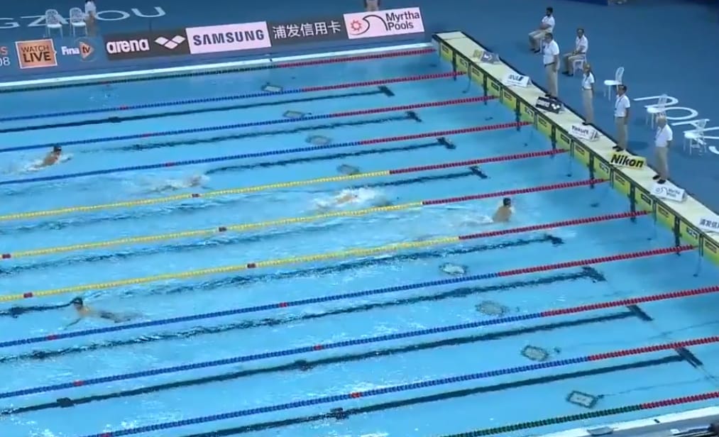 Egy afgán úszónak sikerült felülmúlnia Eric, az angolna olimpiai produkcióját