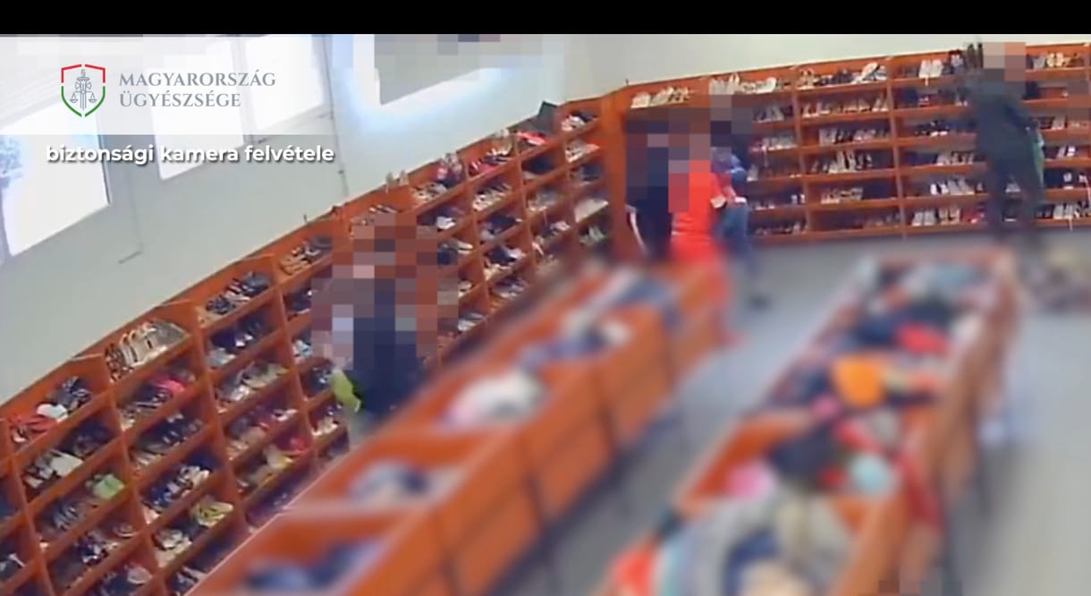 Videón a székesfehérvári használtruha-boltban kitört verekedés
