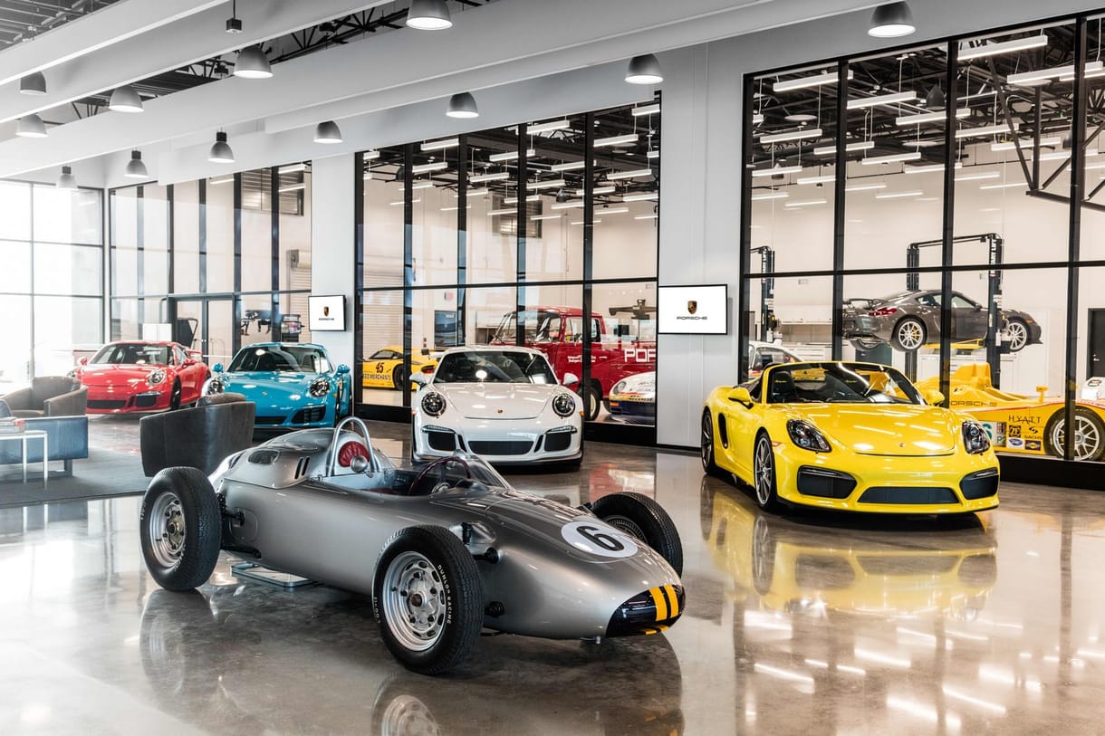 60 millió dollárért elképesztő élményközpontot épített a Porsche