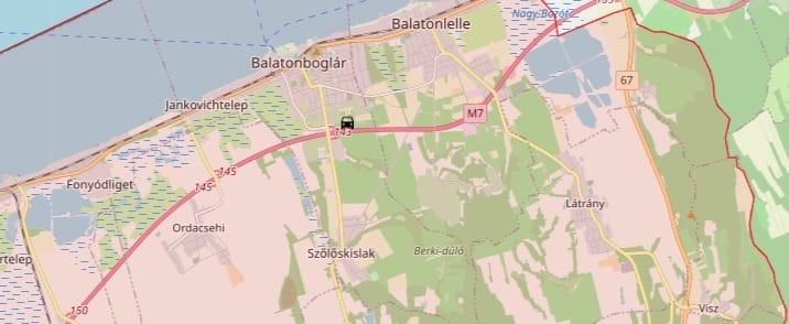 Szalagkorlátnak ütközött egy autó az M7-esen