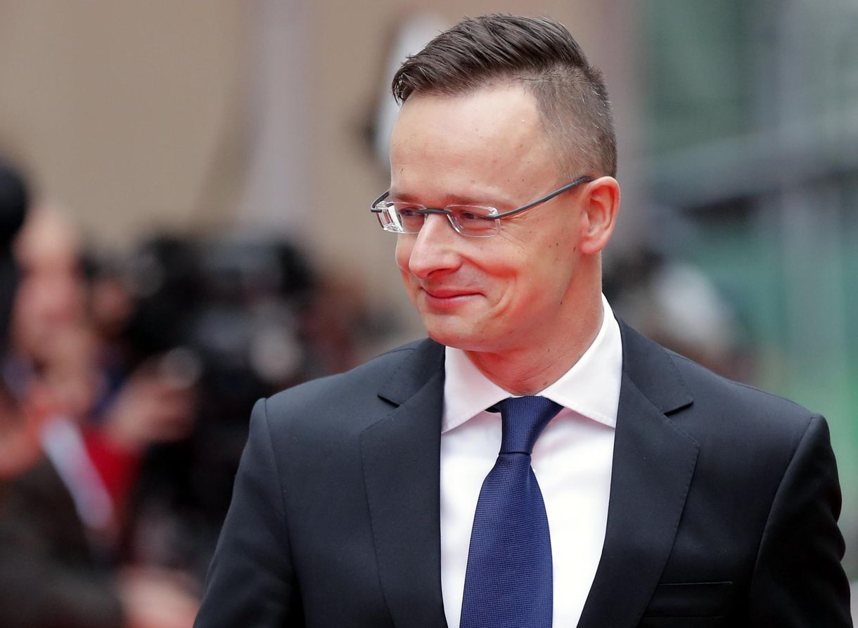 Szijjártó a plakátokról: Nem állítottunk valótlanságot, nem kérünk bocsánatot