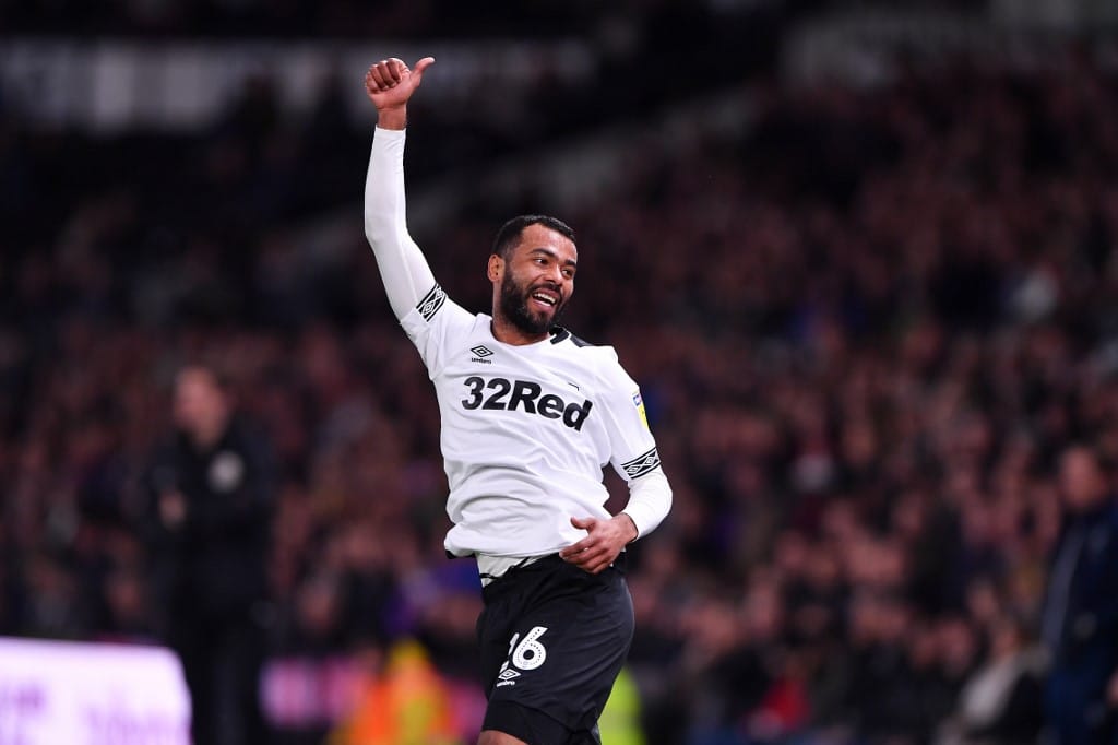 Ashley Cole visszavonul