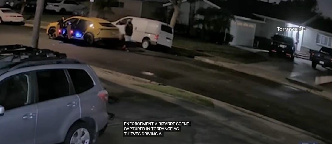 Lamborghiniből szálltak ki katalizátort lopni - videó