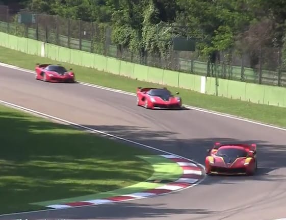 Ekkora hangorkánt produkált Imolában négy darab 1050 lóerős Ferrari - videó