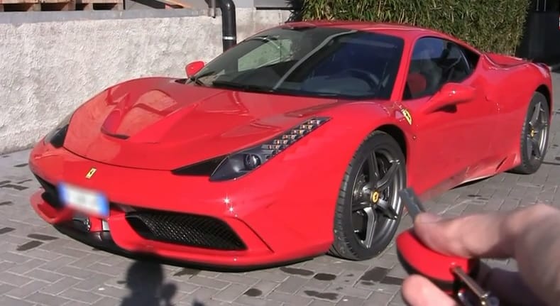 Napi Ferrari-fétis: így üvölt padlógázon a 458 Speciale