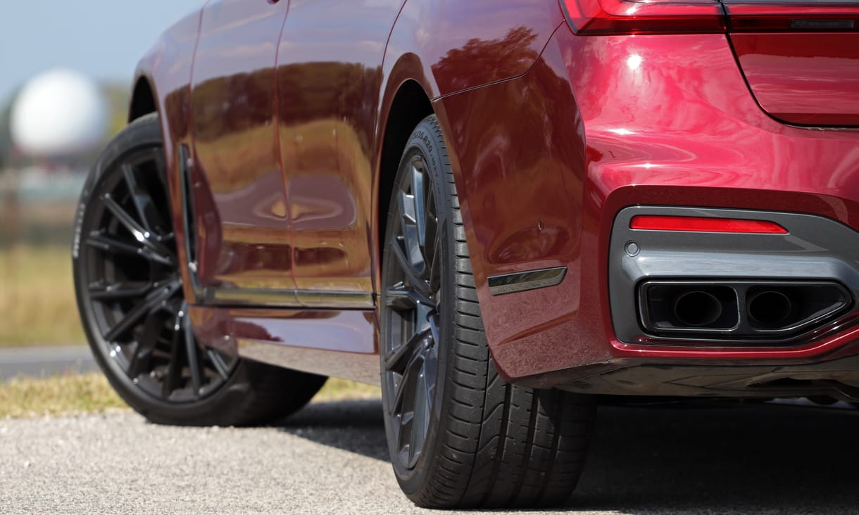 Jön a minden korábbinál erősebb új BMW 760i