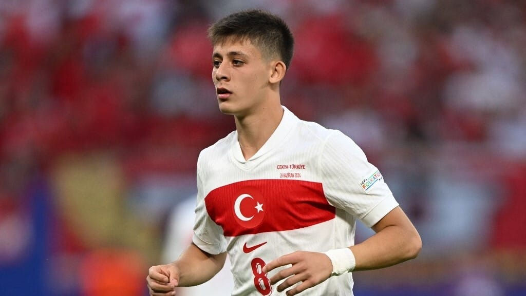Most még őt emlegetik „török Messiként”, de lesz, amikor azt mondják a fiatal tehetségekre, hogy „ő az új Arda Güler”
