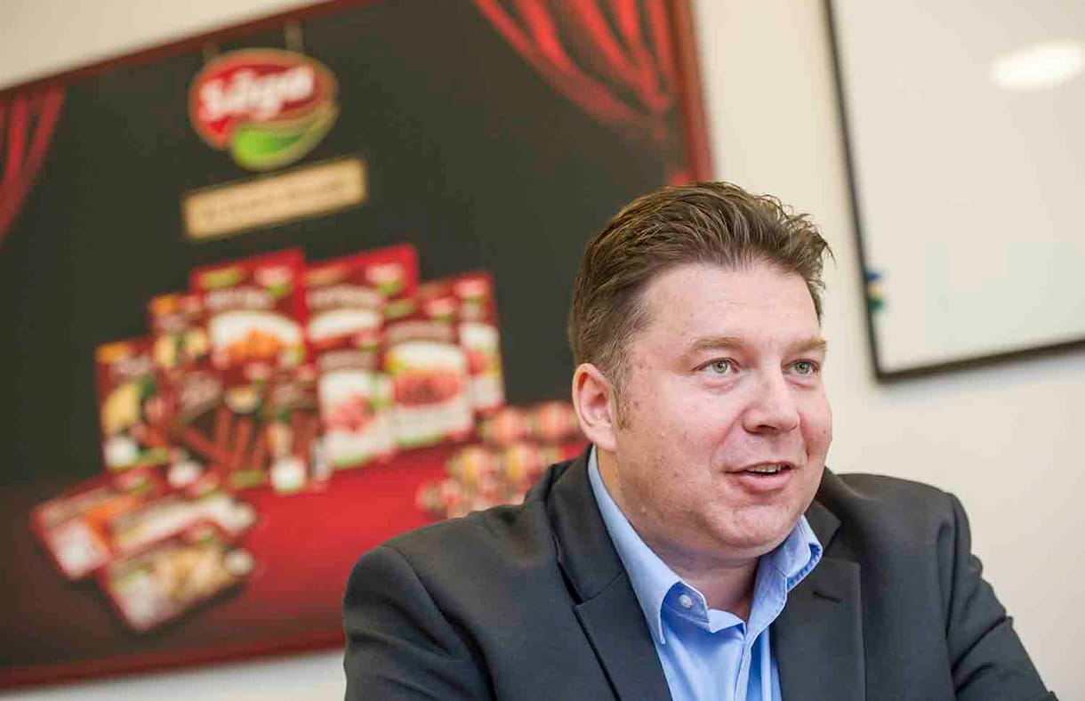 Tudni kéne, mi van a virsliben