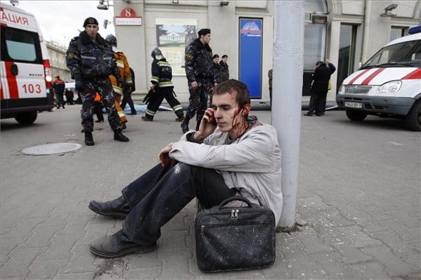 Valószínűleg pokolgép robbant a minszki metróban – videó