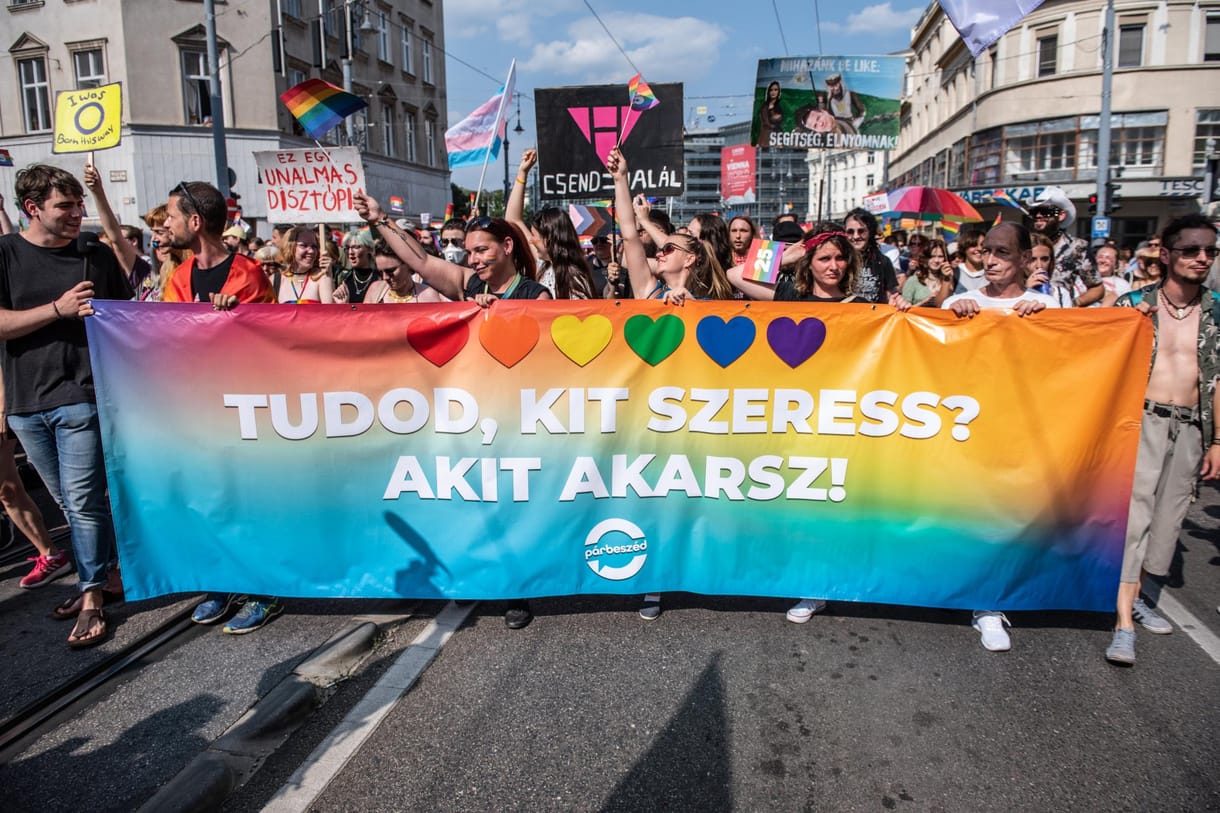 Növekszik a melegházasságot támogatók arány Magyarországot