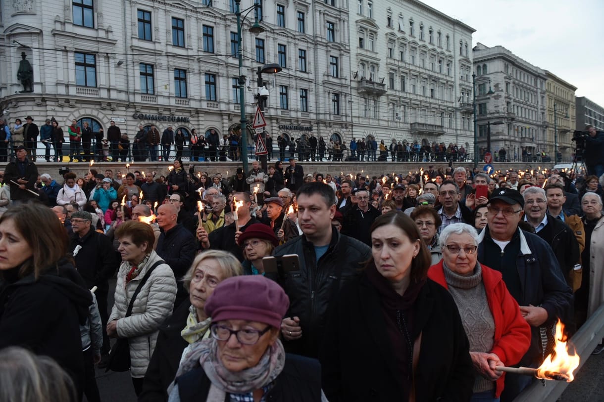 Így változik a tömegközlekedés Budapesten a vasárnapi Élet menete miatt