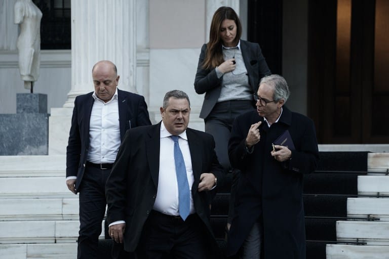 Lemondott a görög védelmi miniszter a macedón névvita miatt