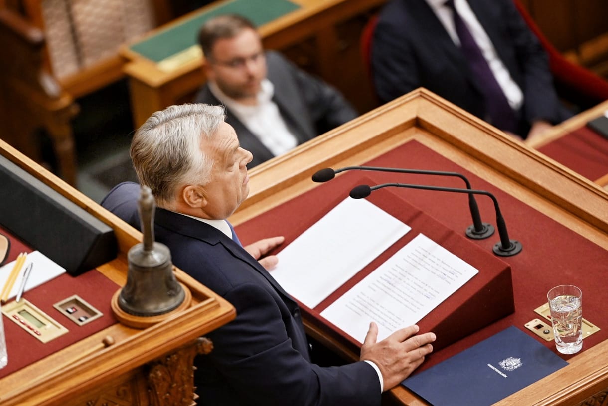 Orbán szerint nem is nagy ügy az orosz hackertámadás, Gyurcsány pedig leárulózta a komplett kabinetet – ez volt az őszi ülésszak nyitánya a Parlamentben