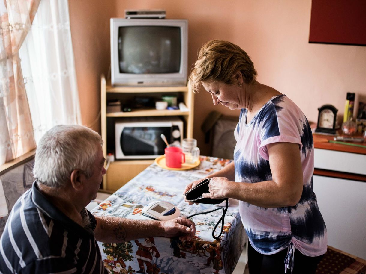 Brutálisan drága lett a magyar állam, miközben a szociális védelemre jutó kiadások óriásit zuhantak