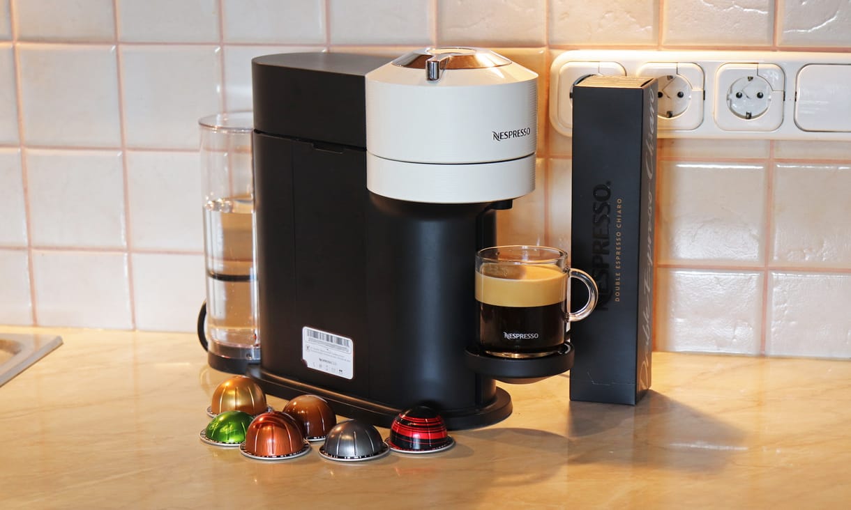 Kipróbáltuk a Nespresso kapszulaforgató kávéfőzőjét, a Vertuót