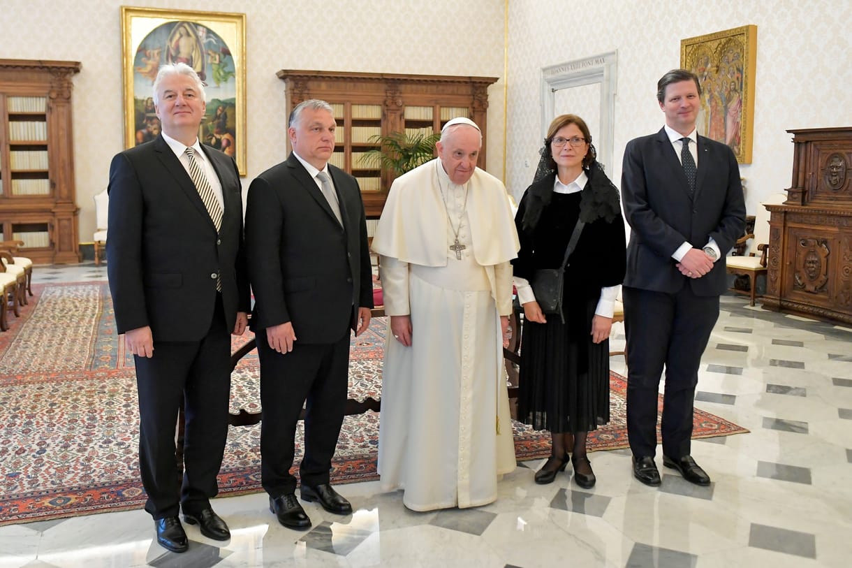 A vatikáni nagykövet szerint keresztre feszítették a magyar kormányt a homofób törvény miatt