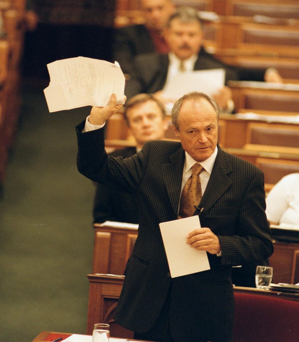 Medgyessy Péter: Nem tiltottak ki Oroszországból