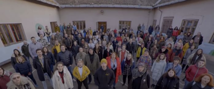 „Tanítani akarunk, de nem mindegy, hogyan” – noÁr-klip is készült a tanársztrájkra