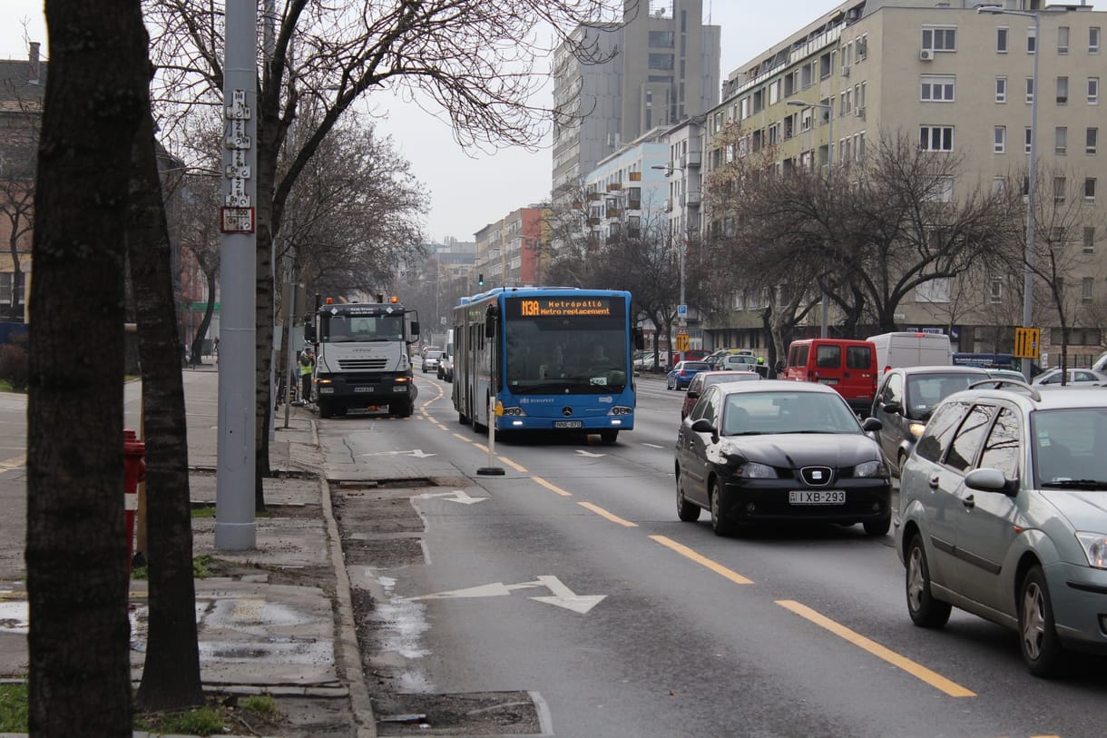 Nem áll le teljesen a hosszú hétvégéken a 3-as metró