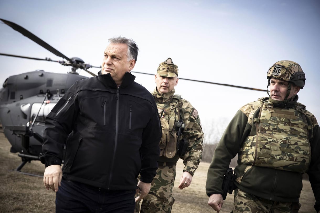 Orbán Viktor pózolása kitakar egy egész háborút