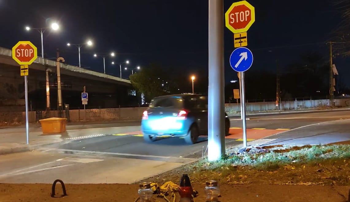 Öt perc alatt 27 autós nem állt meg a bickliút előtti stoptáblánál, pedig egy halálos gázolás miatt rakták ki