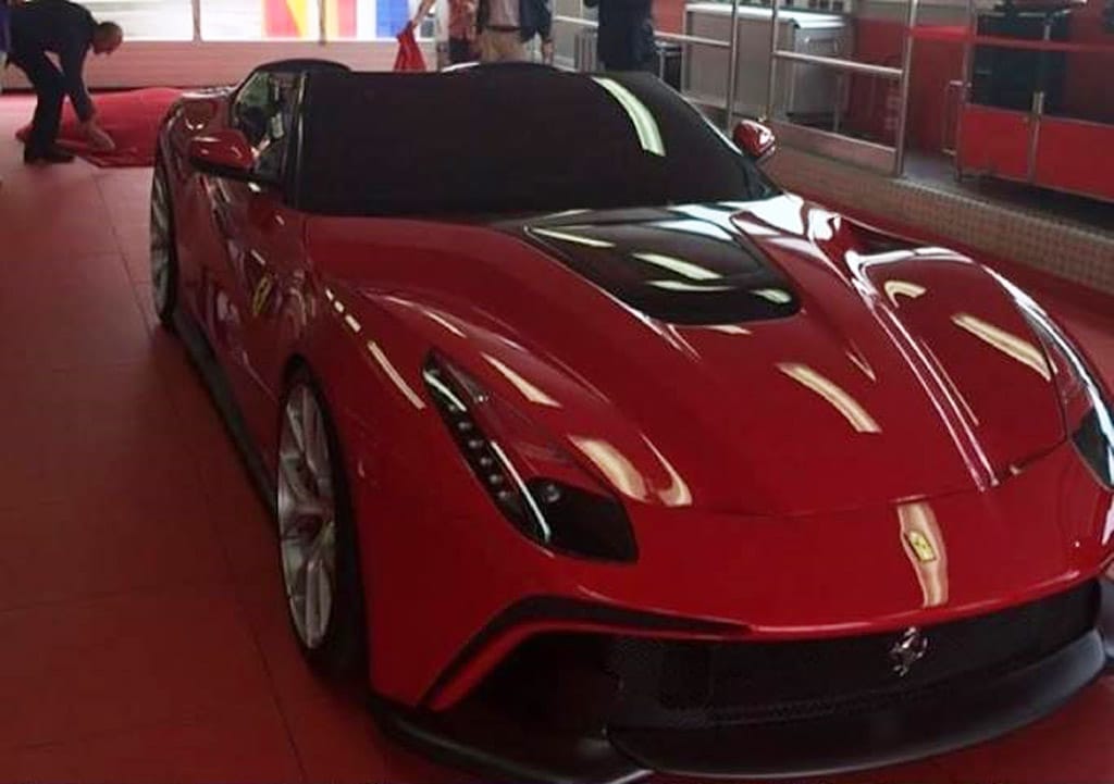 Közel egymilliárd forintba kerül a legújabb egyedi Ferrari