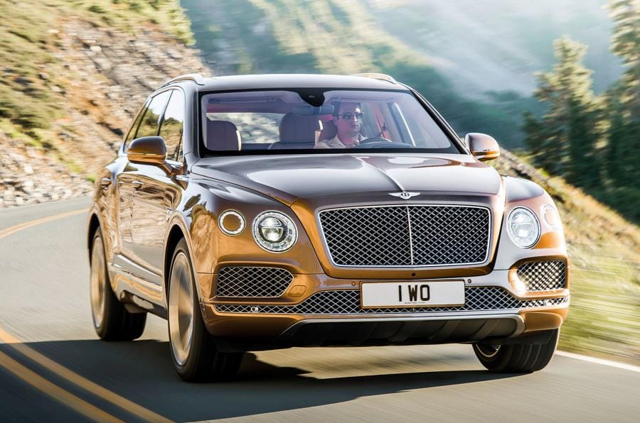 Nem éppen hétköznapi módón próbálják ránk tukmálni a Bentley Bentaygat