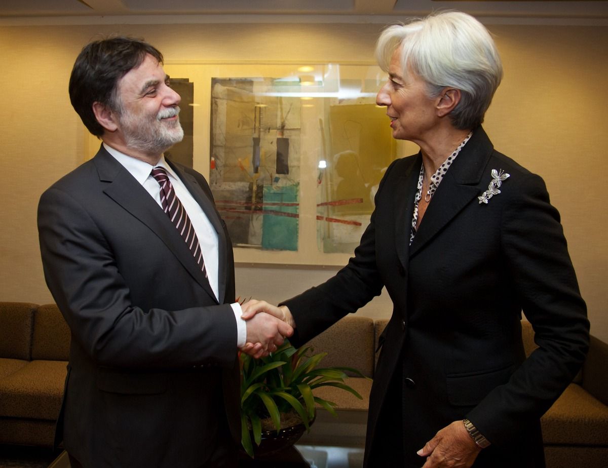 A fél világot bejárja Fellegi az IMF-hitelért