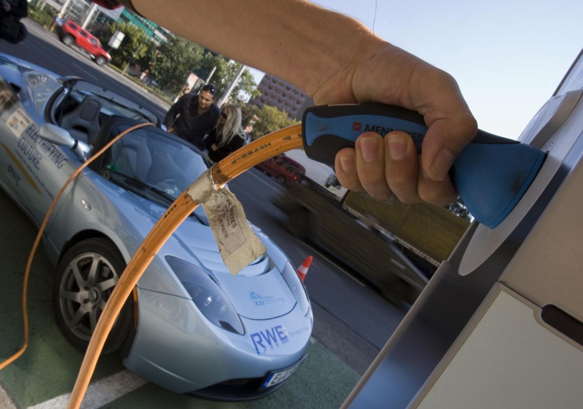 Történelmet írhatnak idén az elektromos autók, és ennek ön is részese lehet