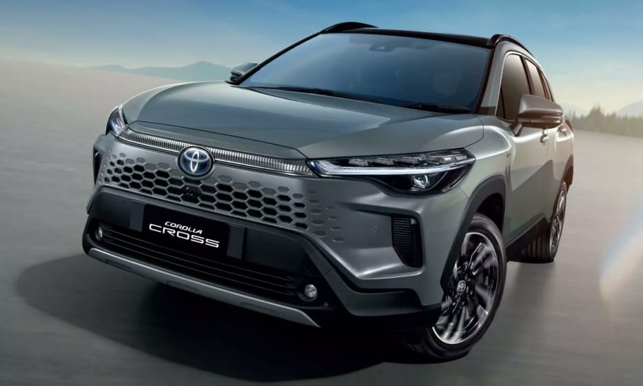 Máris itt a megújult Toyota Corolla Cross
