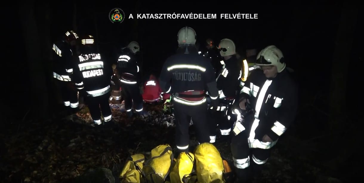 Szakadékba zuhant egy fiatal túrázó a budai hegyekben