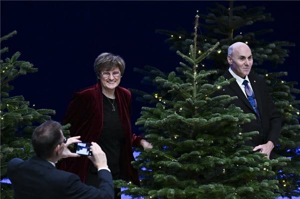 Karikó Katalin óriási hallgatóság előtt tartotta meg Nobel-előadását Stockholmban