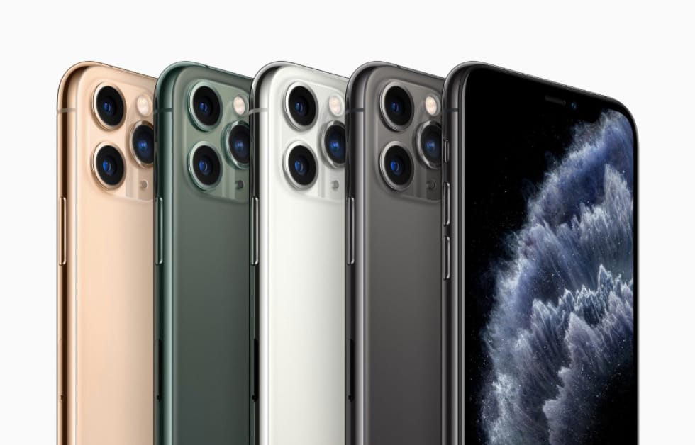 Gond van a gyárban az új iPhone-okkal