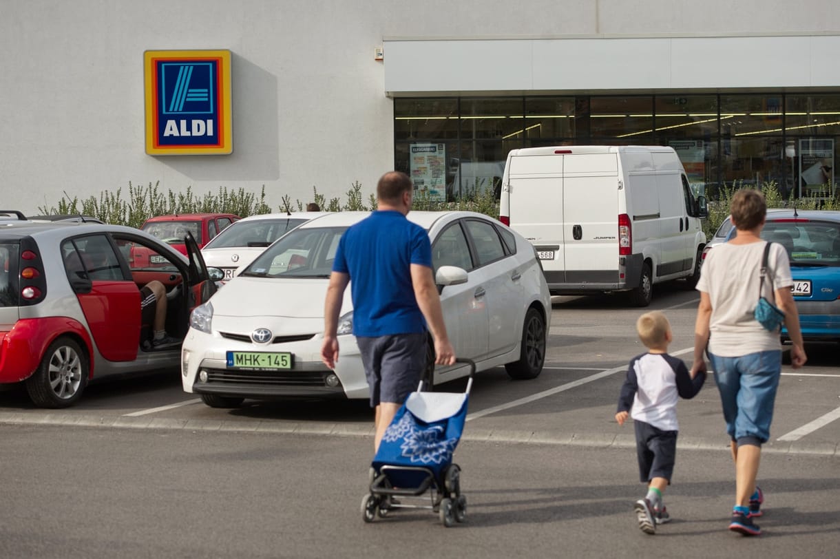 1 millió 300 ezer forintos fizetést kínál az Aldi