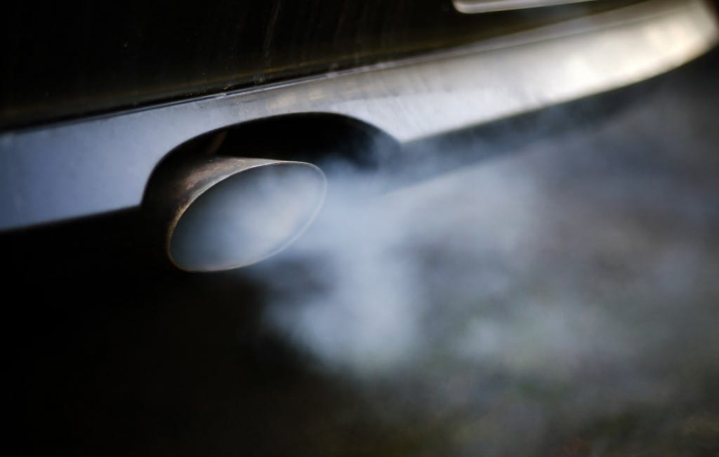 Ezért szenved rengeteg ember: 151 millió mentális problémát okozhattak az ólmozott üzemanyagok