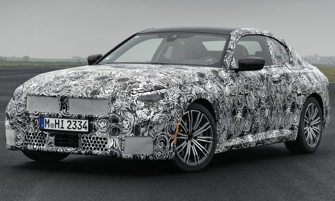A BMW a teljesen új 2-es kupéval indítja a hetet, íme a 6 hengeres sportmodell